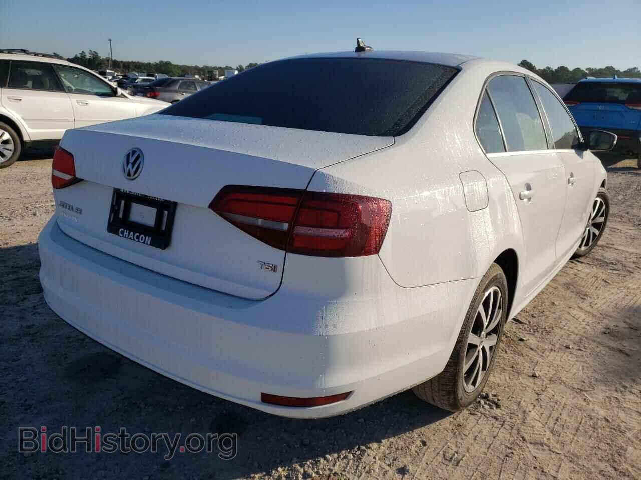 2017 VOLKSWAGEN JETTA - VIN: 3VWDB7AJ2HM358749 - Фото 4