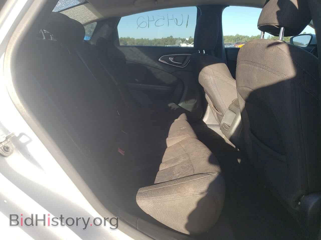2015 CHRYSLER 200 - VIN: 1C3CCCAB1FN619082 - Фото 6