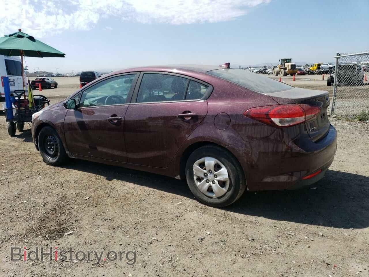 2017 KIA FORTE - VIN: 3KPFK4A76HE065302 - Фото 2