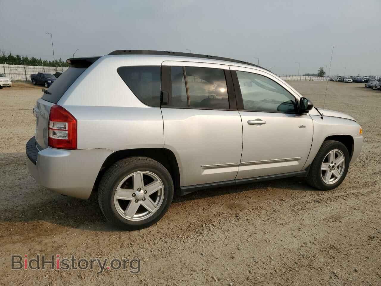 2010 JEEP COMPASS - VIN: 1J4NF4FB1AD631140 - Фото 3