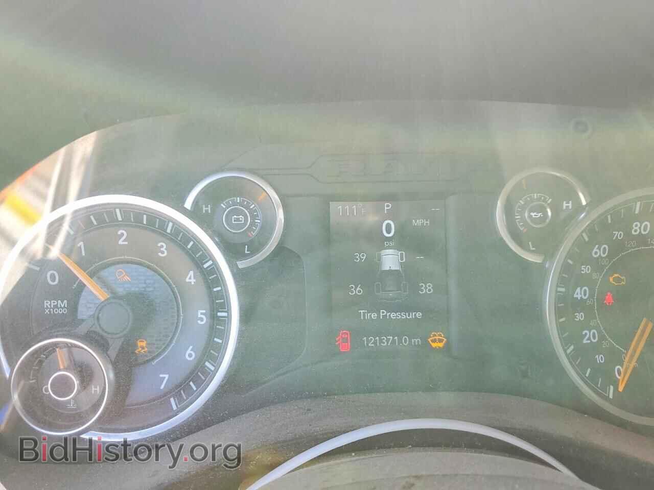 2019 RAM 1500 - VIN: 1C6RREGTXKN650803 - Photo 9