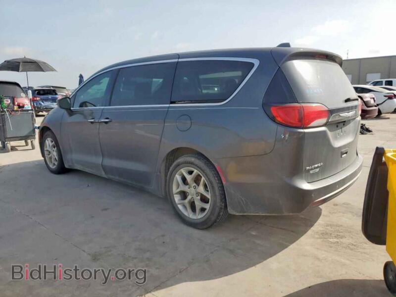 2018 Chrysler PACIFICA (VIN 2C4RC1FG7JR117607) — photo 2 of 13