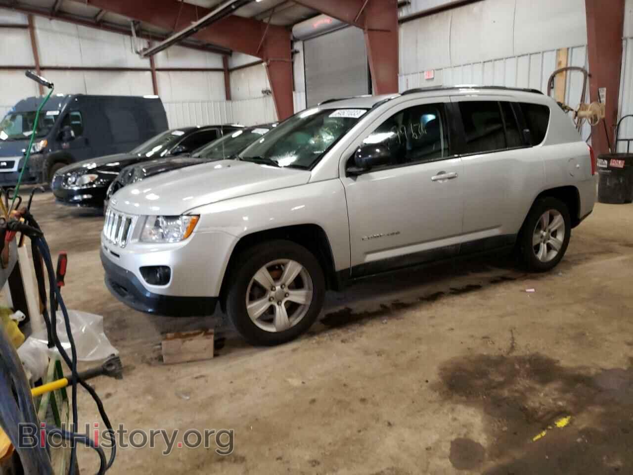 Photo 1J4NF1FB0BD135908 - JEEP COMPASS 2011