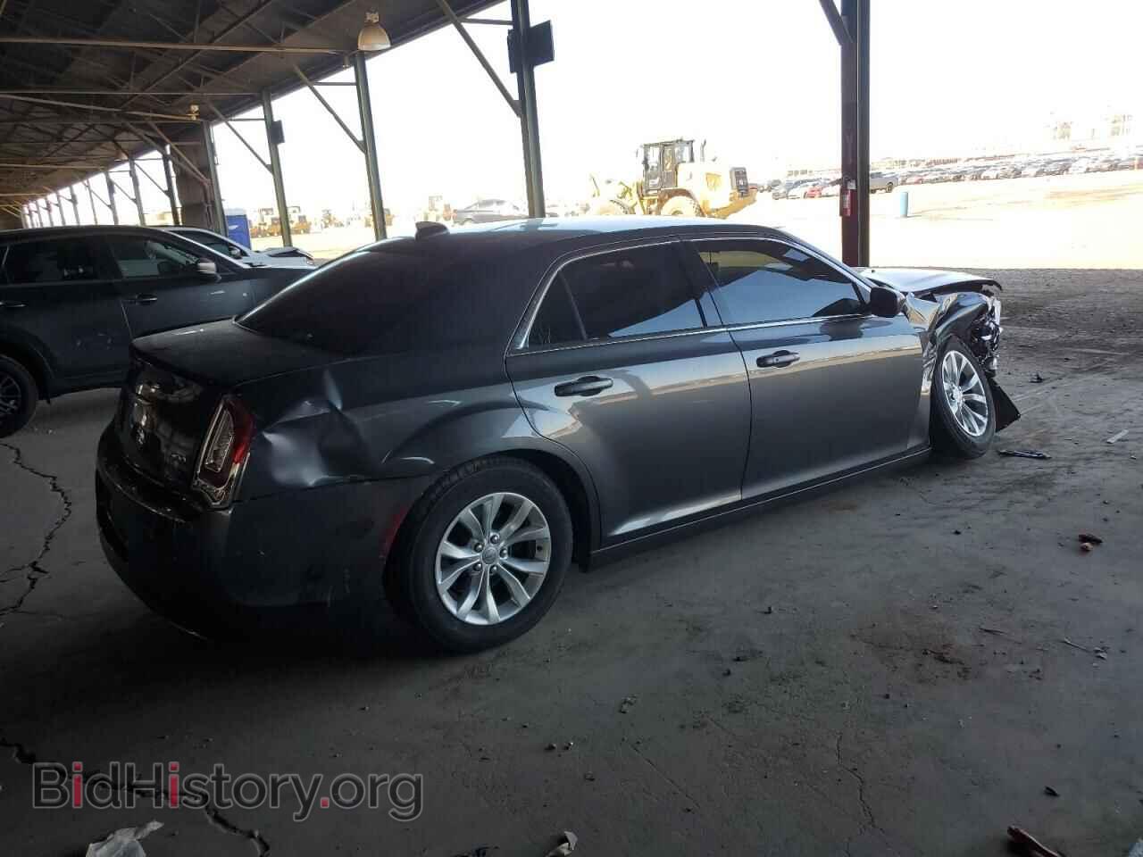 2015 CHRYSLER 300 - VIN: 2C3CCAAGXFH853620 - Фото 3
