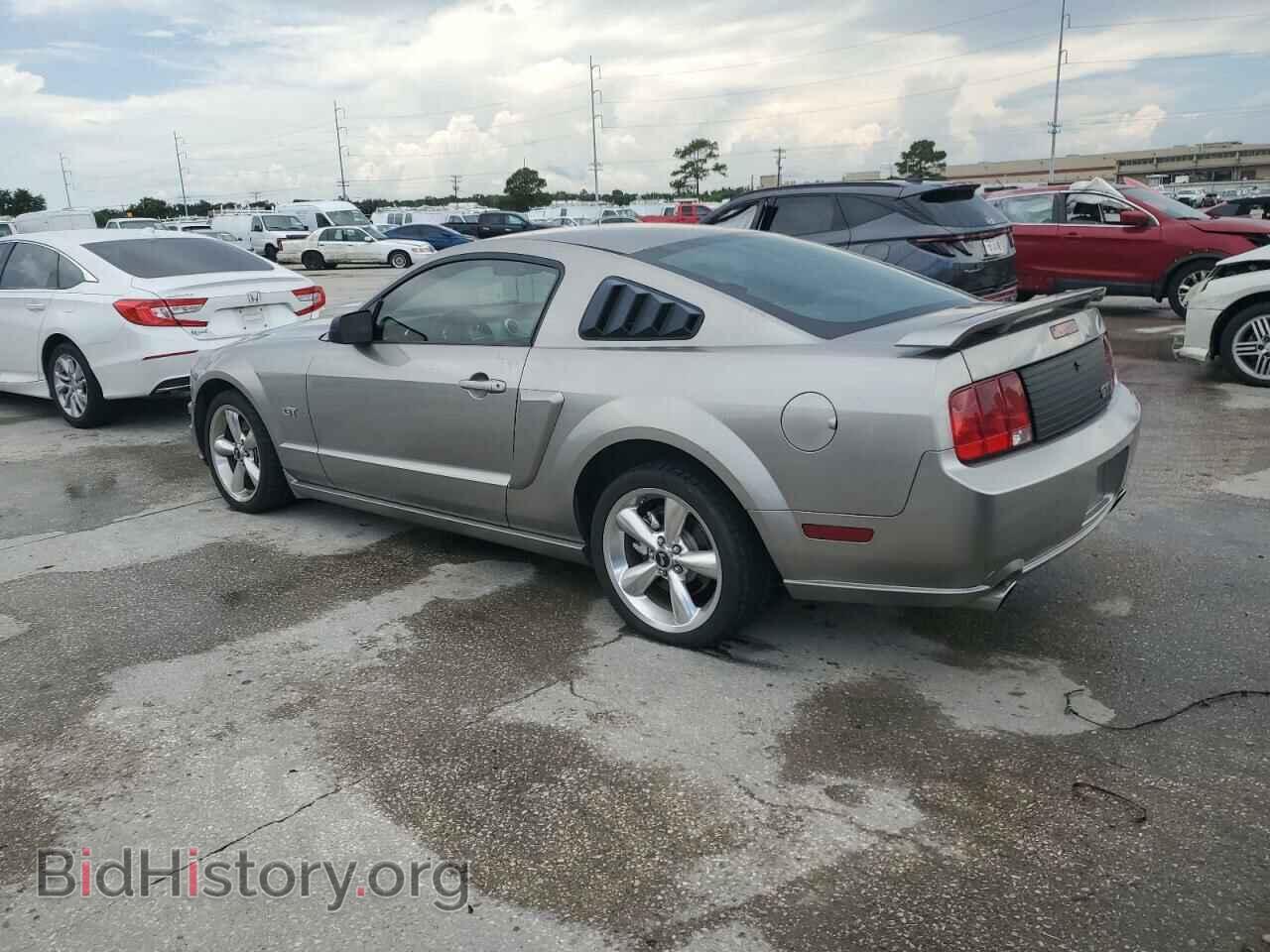 2008 FORD MUSTANG - VIN: 1ZVHT82H585115877 - Фото 2