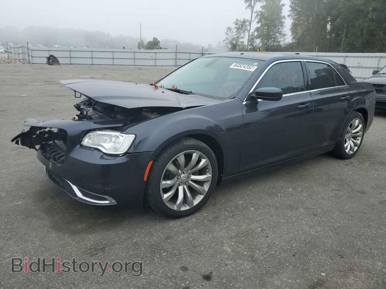 2017 CHRYSLER 300 - VIN: 2C3CCAAG6HH668211 - Фото 2