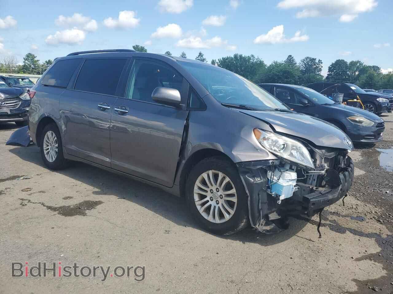 2017 TOYOTA All Models - VIN: 5TDYZ3DC3HS890839 - Фото 4