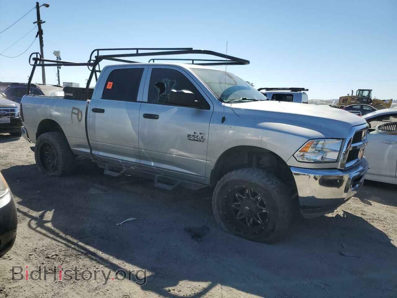 2016 RAM All Models - VIN: 3C6UR5CL8GG211342 - Photo 4