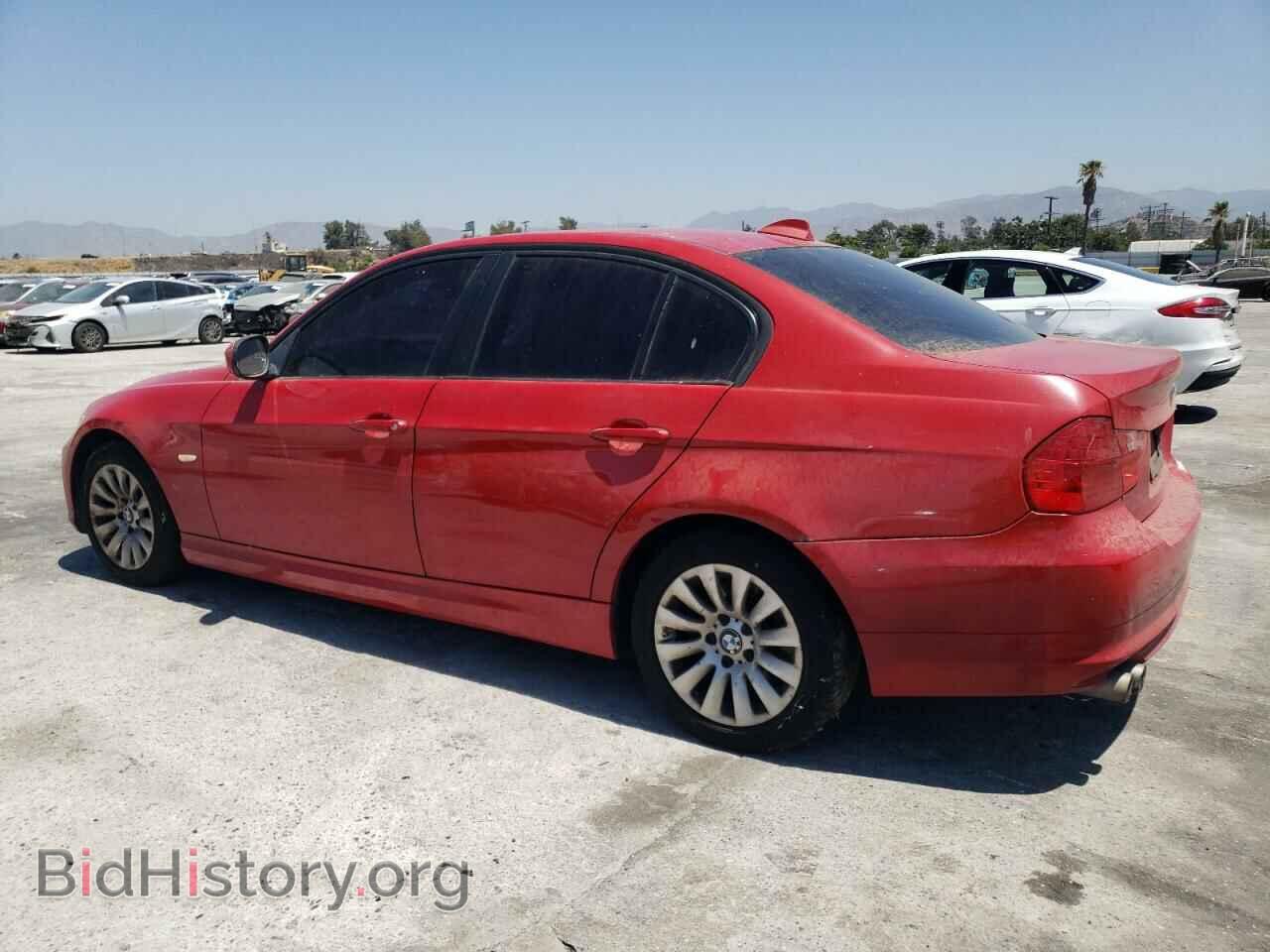 2009 BMW 3 SERIES - VIN: WBAPH53549A438536 - Фото 2