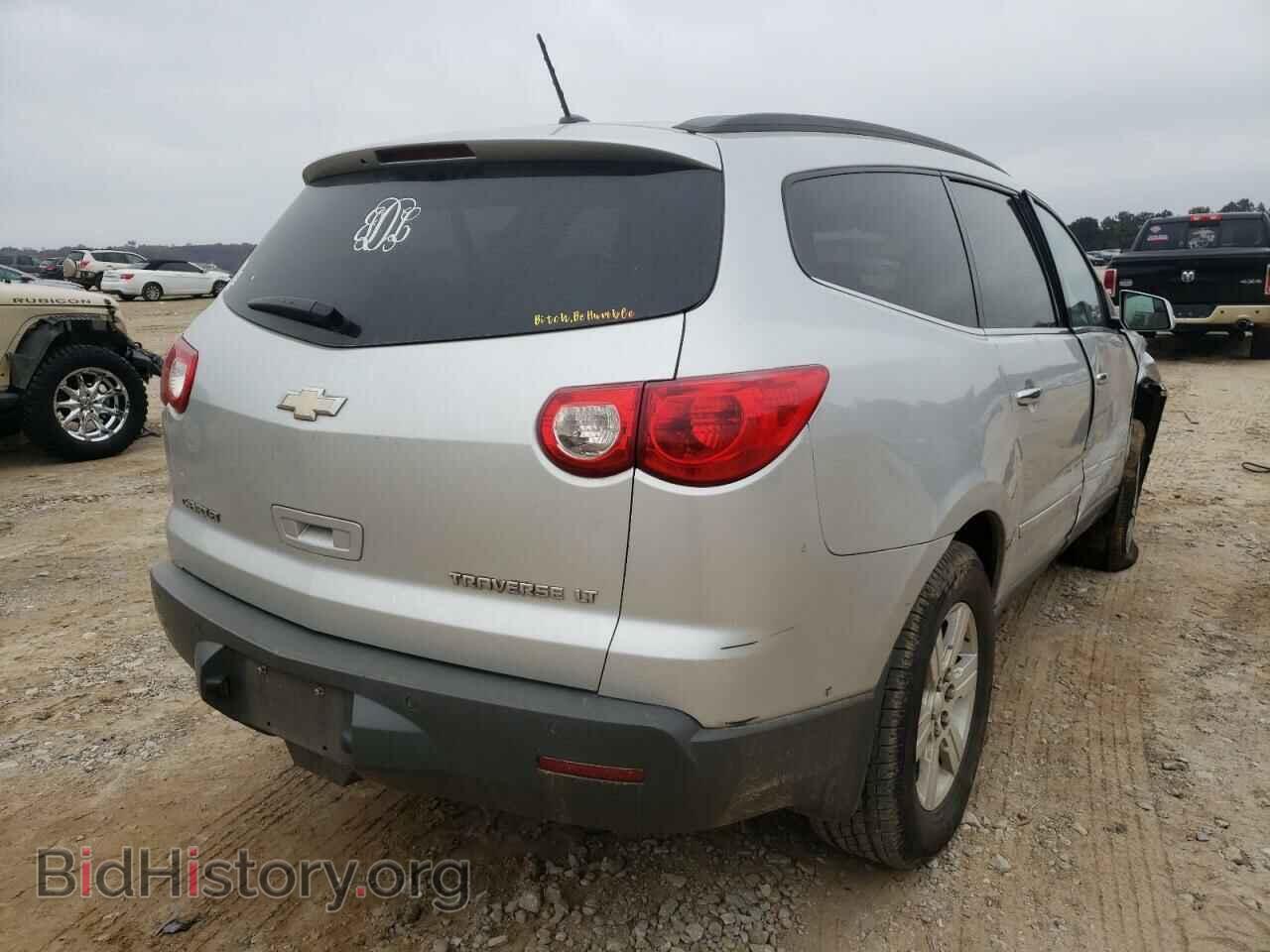 2010 CHEVROLET TRAVERSE - VIN: 1GNLRFED7AS112017 - Фото 4