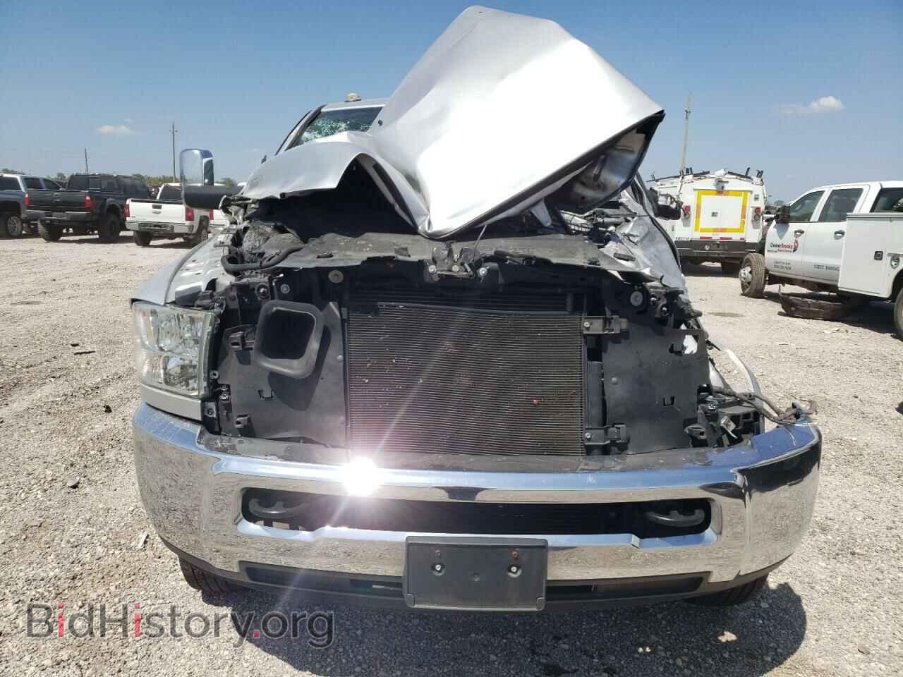 2018 RAM All Models - VIN: 3C63RRGL8JG361312 - Photo 5