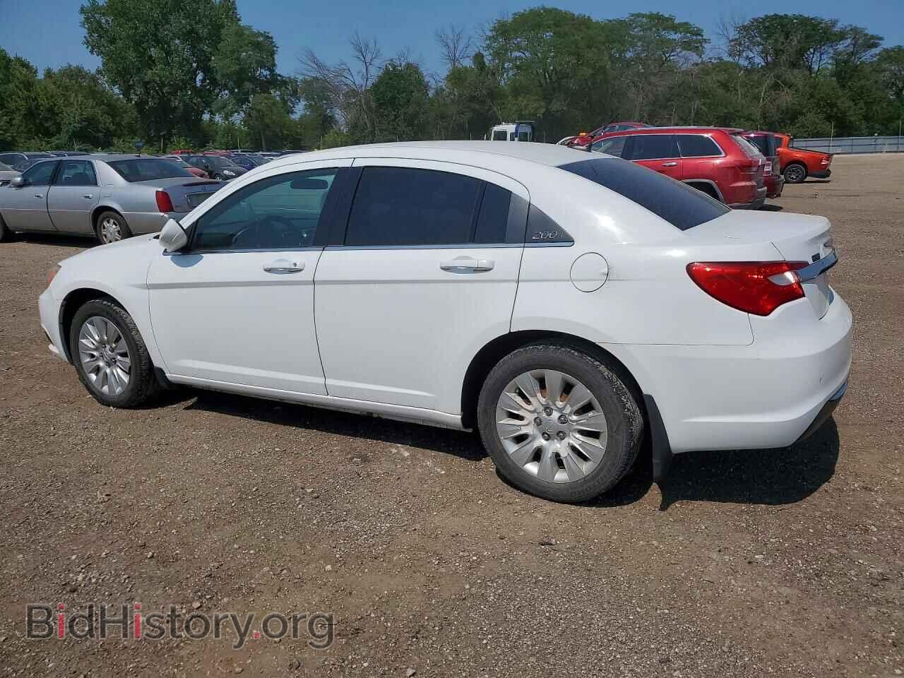 2011 CHRYSLER 200 - VIN: 1C3BC4FB2BN560449 - Photo 2