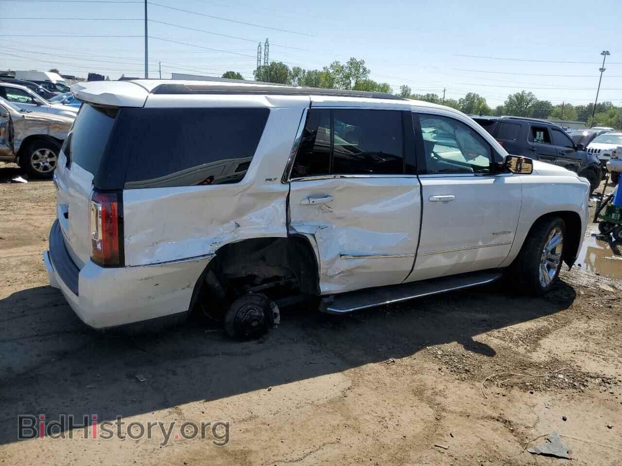 2017 GMC YUKON - VIN: 1GKS2BKC3HR393185 - Фото 3