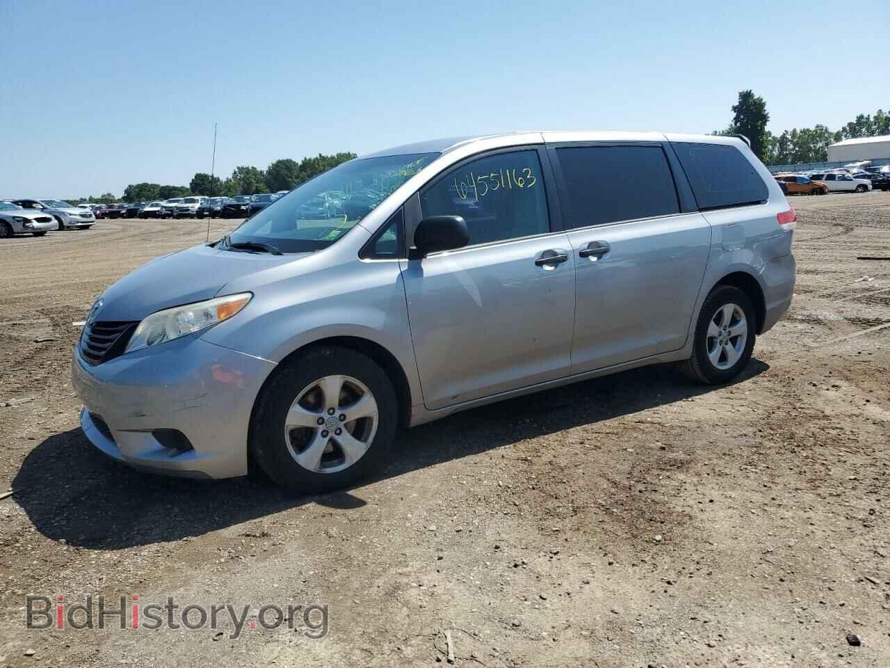 Photo 5TDKA3DC9CS013343 - TOYOTA SIENNA 2012