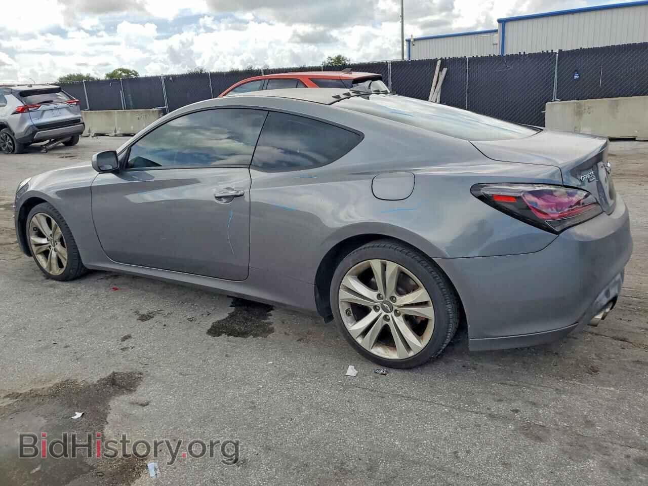 2011 HYUNDAI GENESIS - VIN: KMHHT6KD8BU064792 - Photo 2