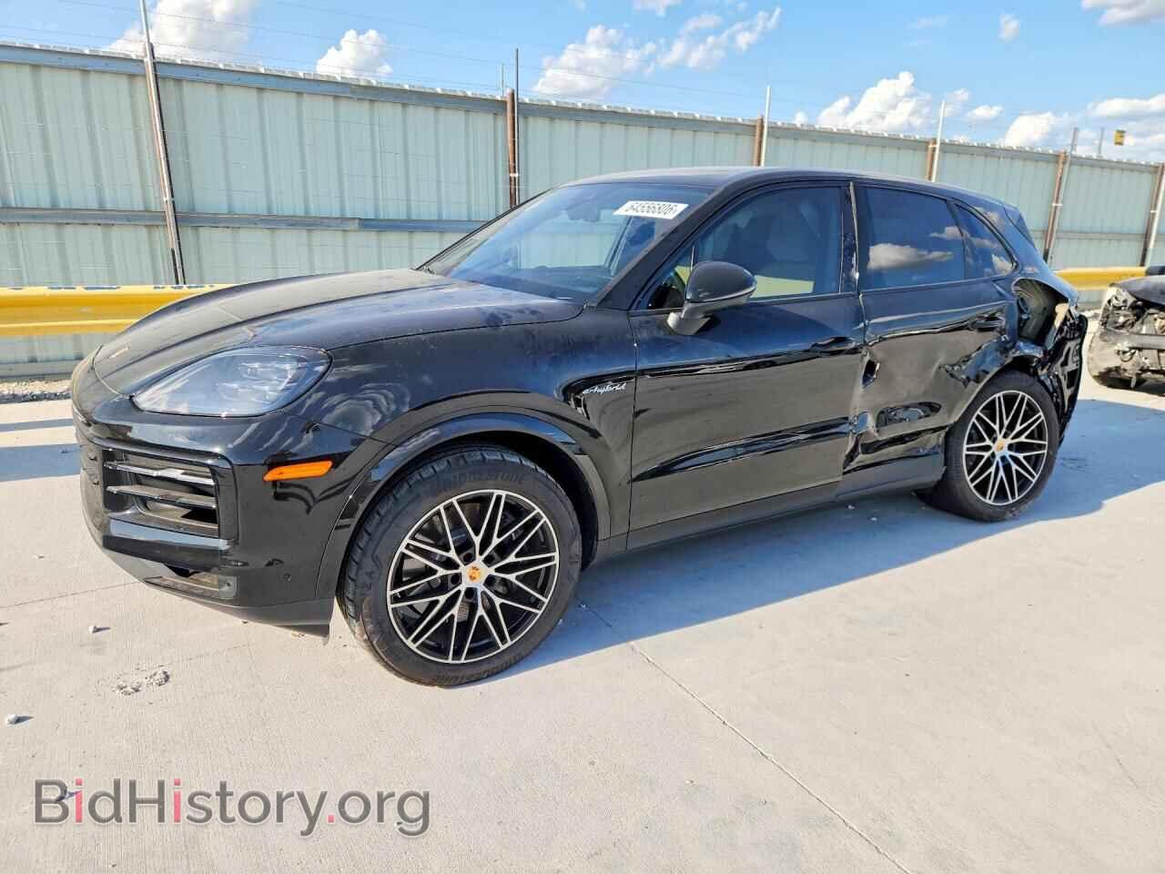 Фотография WP1AE2AY4RDA29933 - PORSCHE CAYENNE 2024