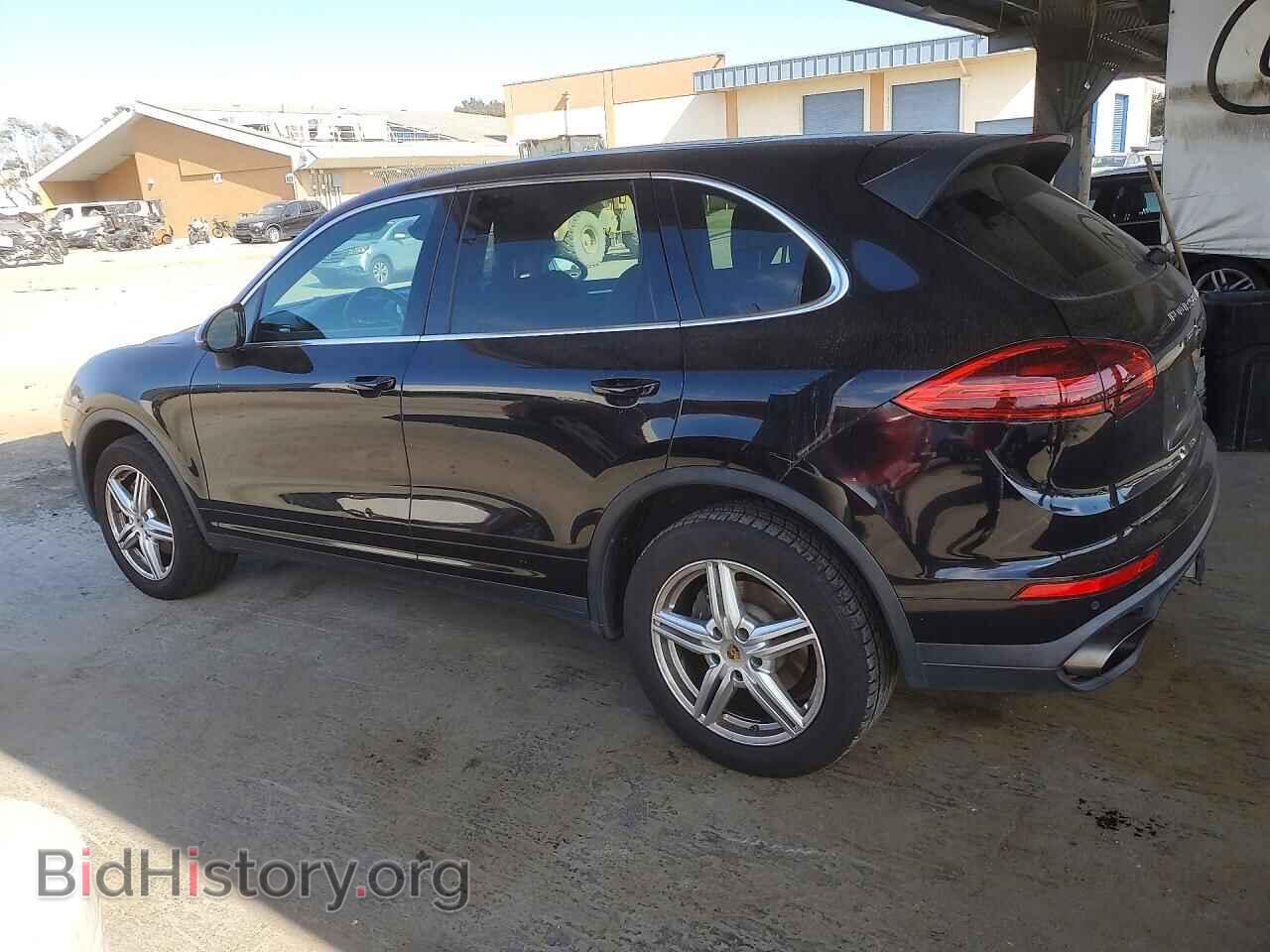 2016 PORSCHE CAYENNE - VIN: WP1AA2A25GKA12140 - Photo 2