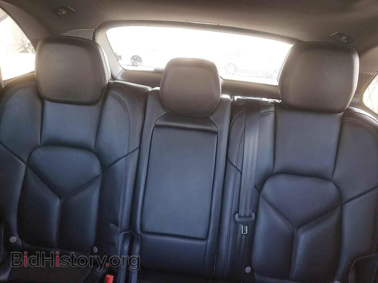 2016 PORSCHE CAYENNE - VIN: WP1AA2A25GKA12140 - Photo 10