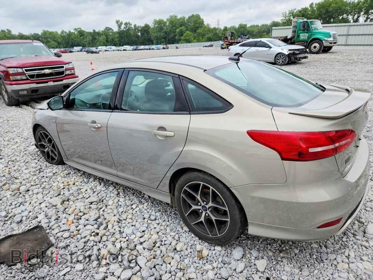 2016 FORD FOCUS - VIN: 1FADP3F27GL274639 - Photo 2