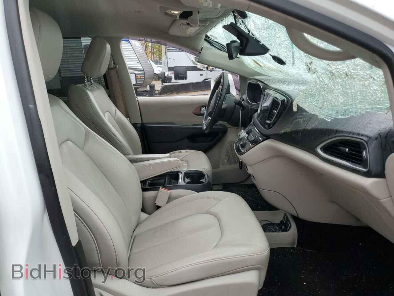 2017 CHRYSLER PACIFICA - VIN: 2C4RC1BGXHR593382 - Photo 5