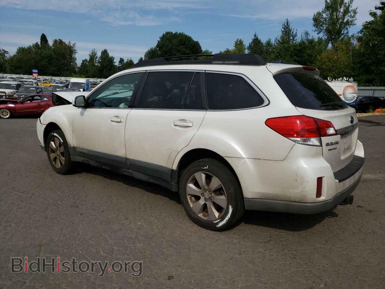 2011 SUBARU OUTBACK - VIN: 4S4BRBKC8B3394765 - Фото 2