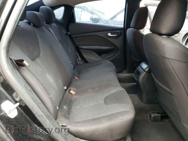 2016 Dodge DART (VIN 1C3CDFAA7GD650320) — фото 10 из 13