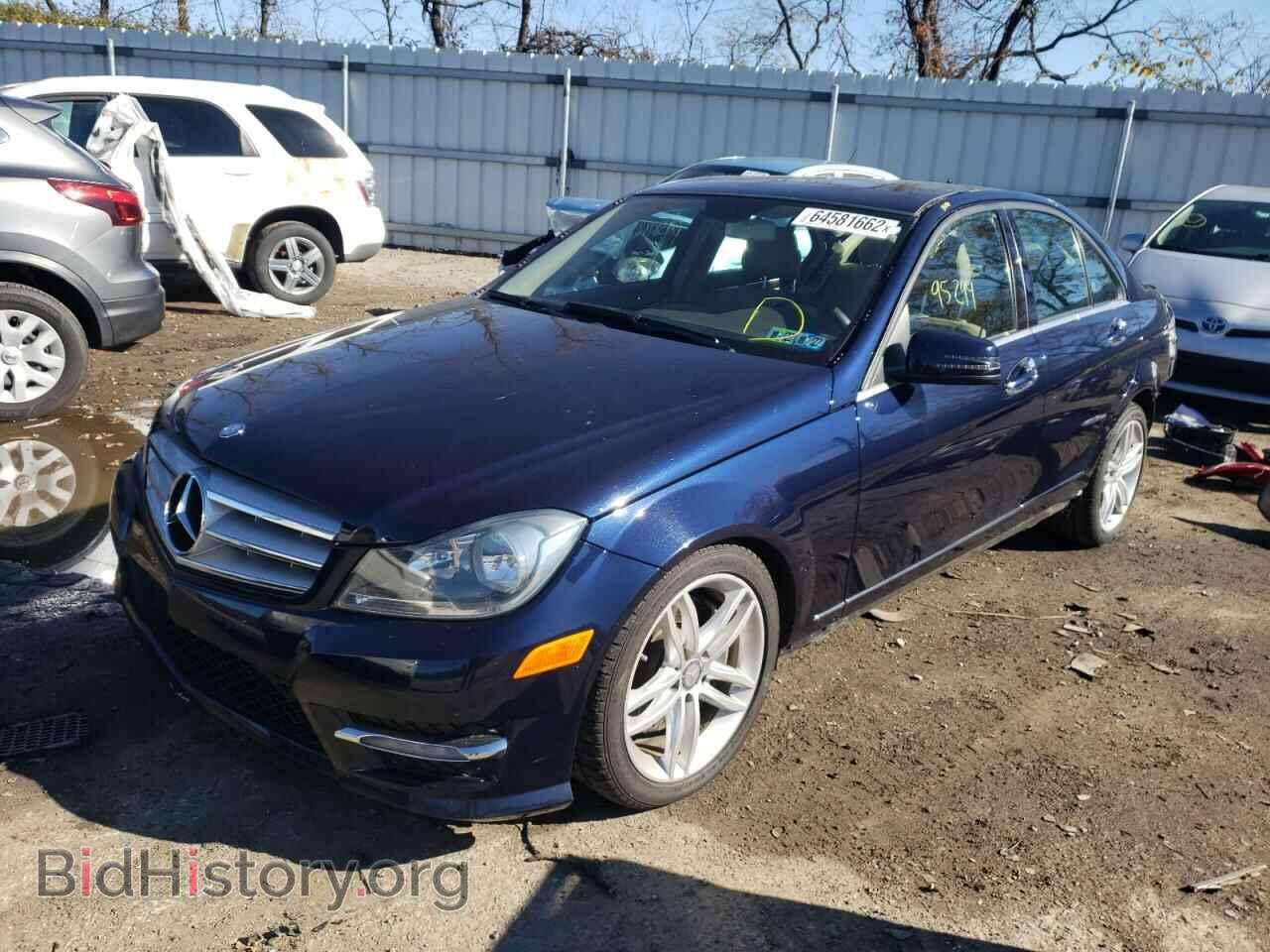 2013 MERCEDES-BENZ C-CLASS - VIN: WDDGF8AB8DR247155 - Фото 2