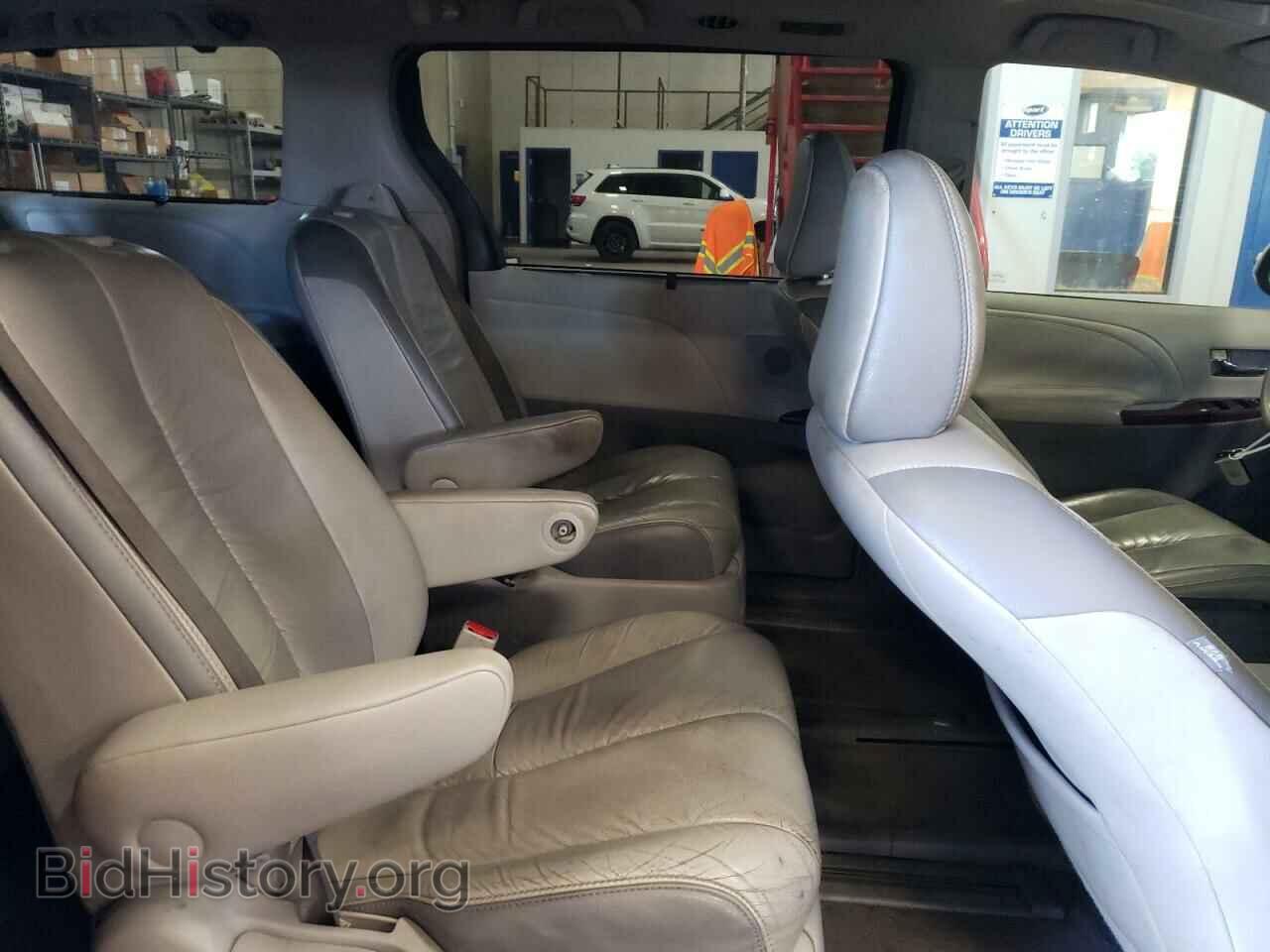 2011 TOYOTA All Models - VIN: 5TDYK3DC7BS049098 - Photo 11
