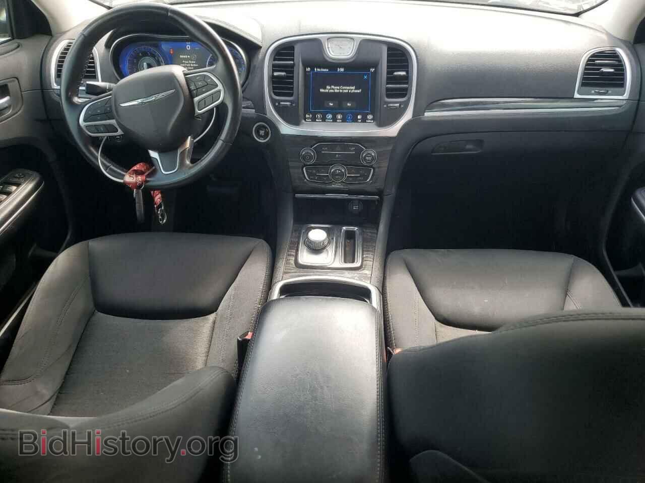 2019 CHRYSLER 300 - VIN: 2C3CCAAG2KH613469 - Фото 8