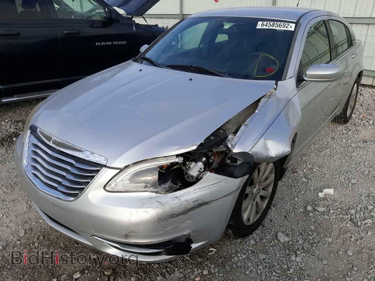 2011 CHRYSLER 200 - VIN: 1C3BC1FB8BN526708 - Фото 2