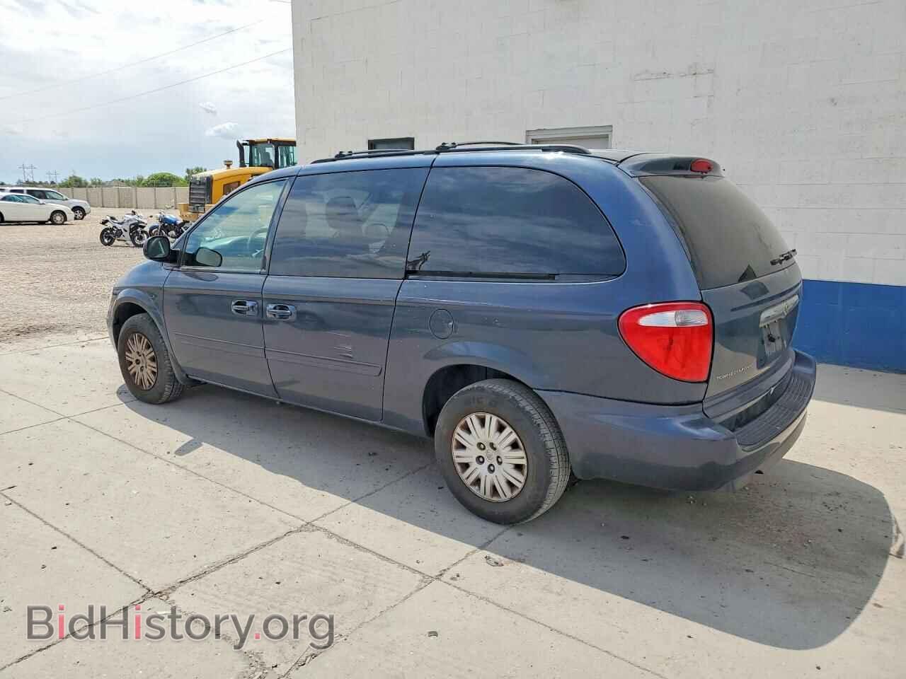 2007 CHRYSLER MINIVAN - VIN: 2A4GP44RX7R352569 - Photo 2
