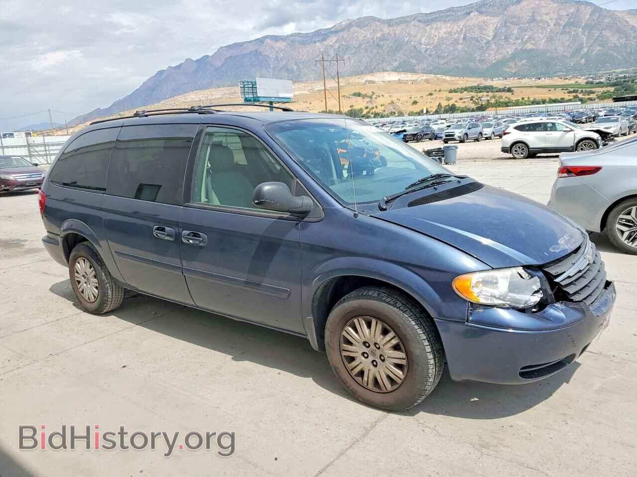2007 CHRYSLER MINIVAN - VIN: 2A4GP44RX7R352569 - Photo 4