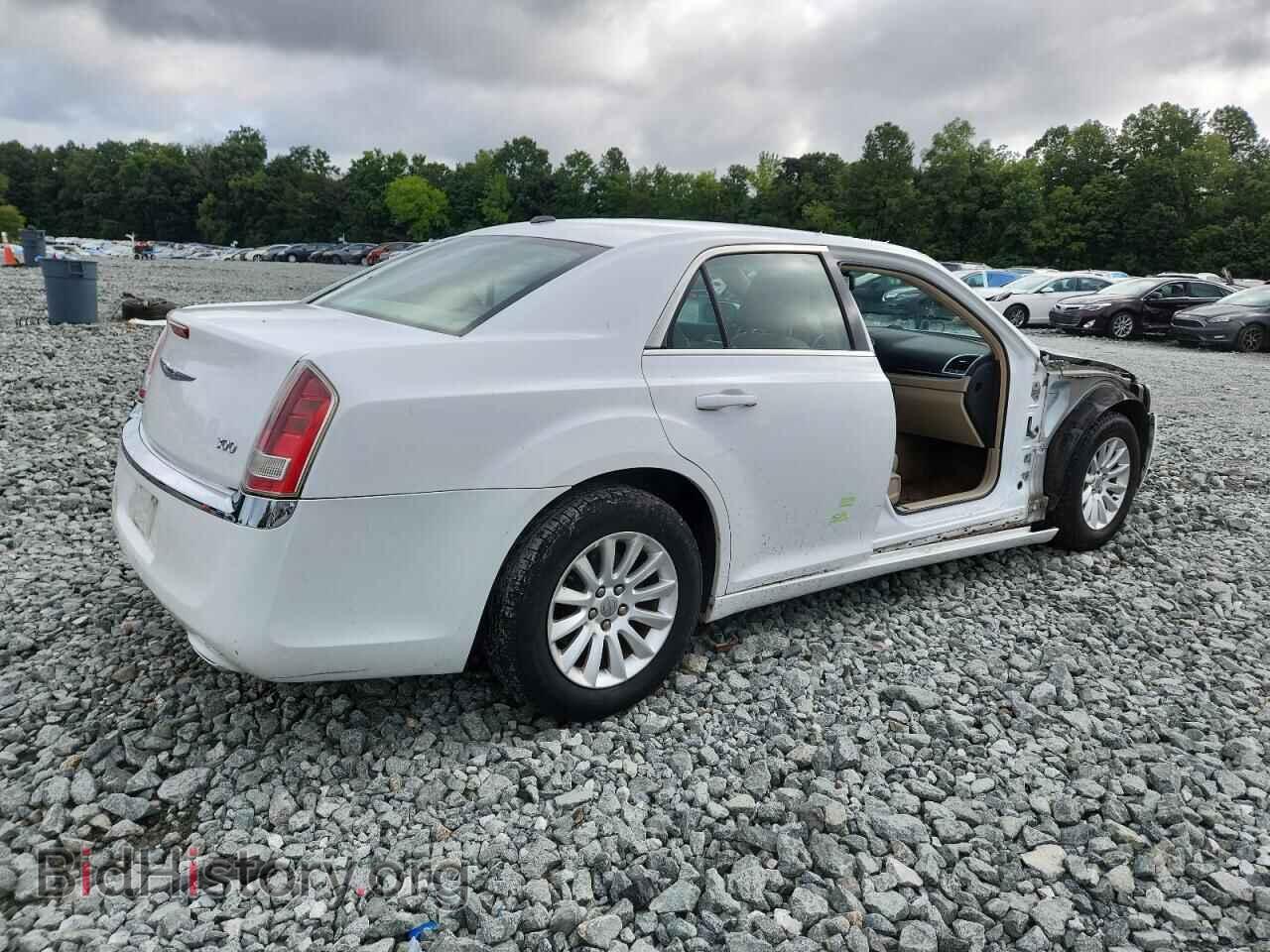 2013 CHRYSLER 300 - VIN: 2C3CCAAG2DH508529 - Фото 3