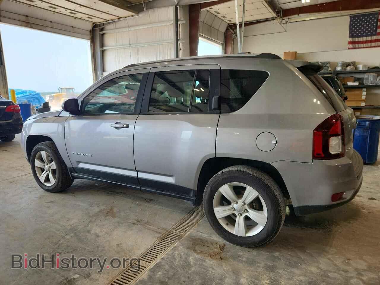 2016 JEEP COMPASS - VIN: 1C4NJDBBXGD556277 - Photo 2