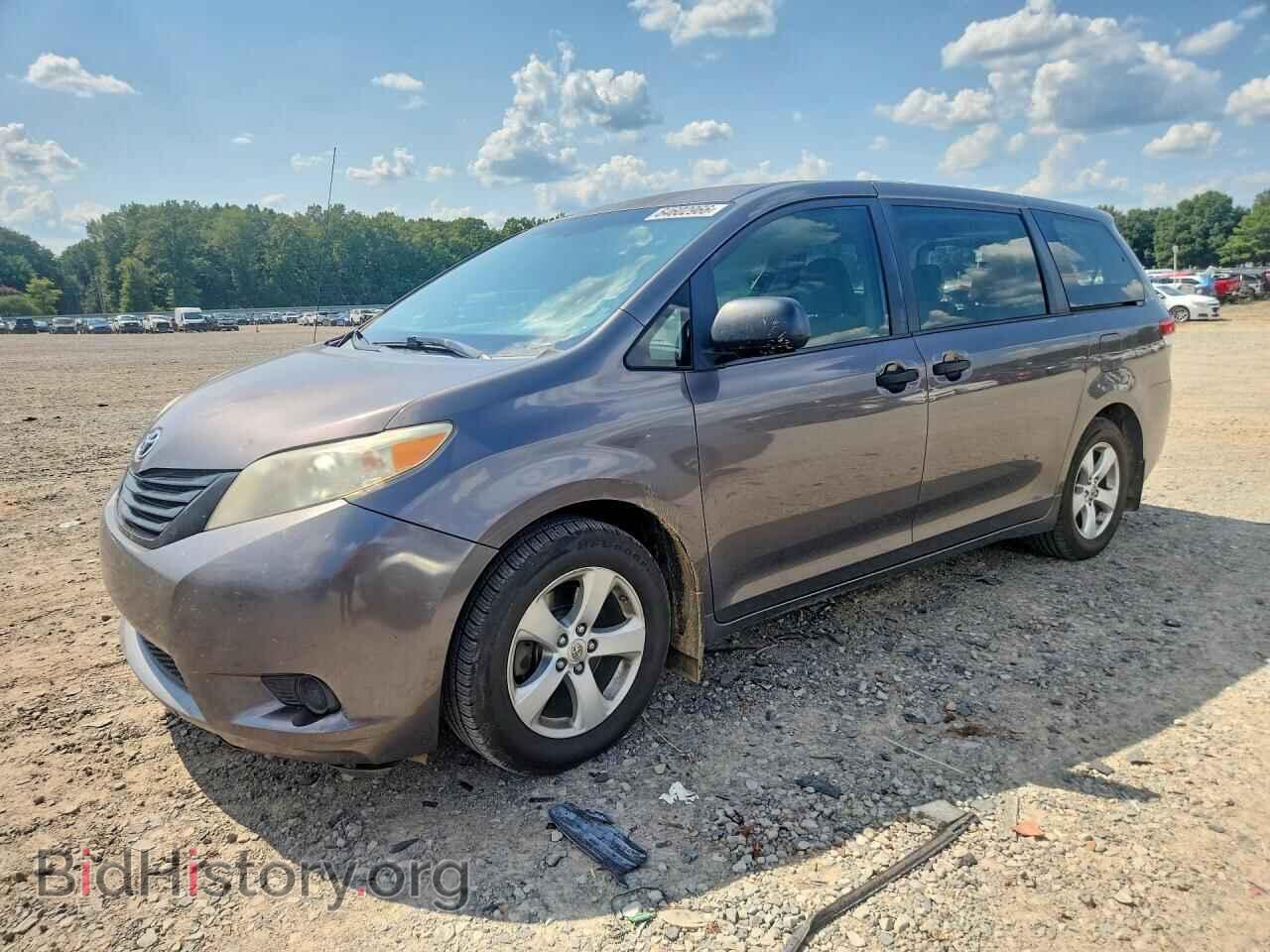 Фотография 5TDZK3DC8DS398536 - TOYOTA SIENNA 2013