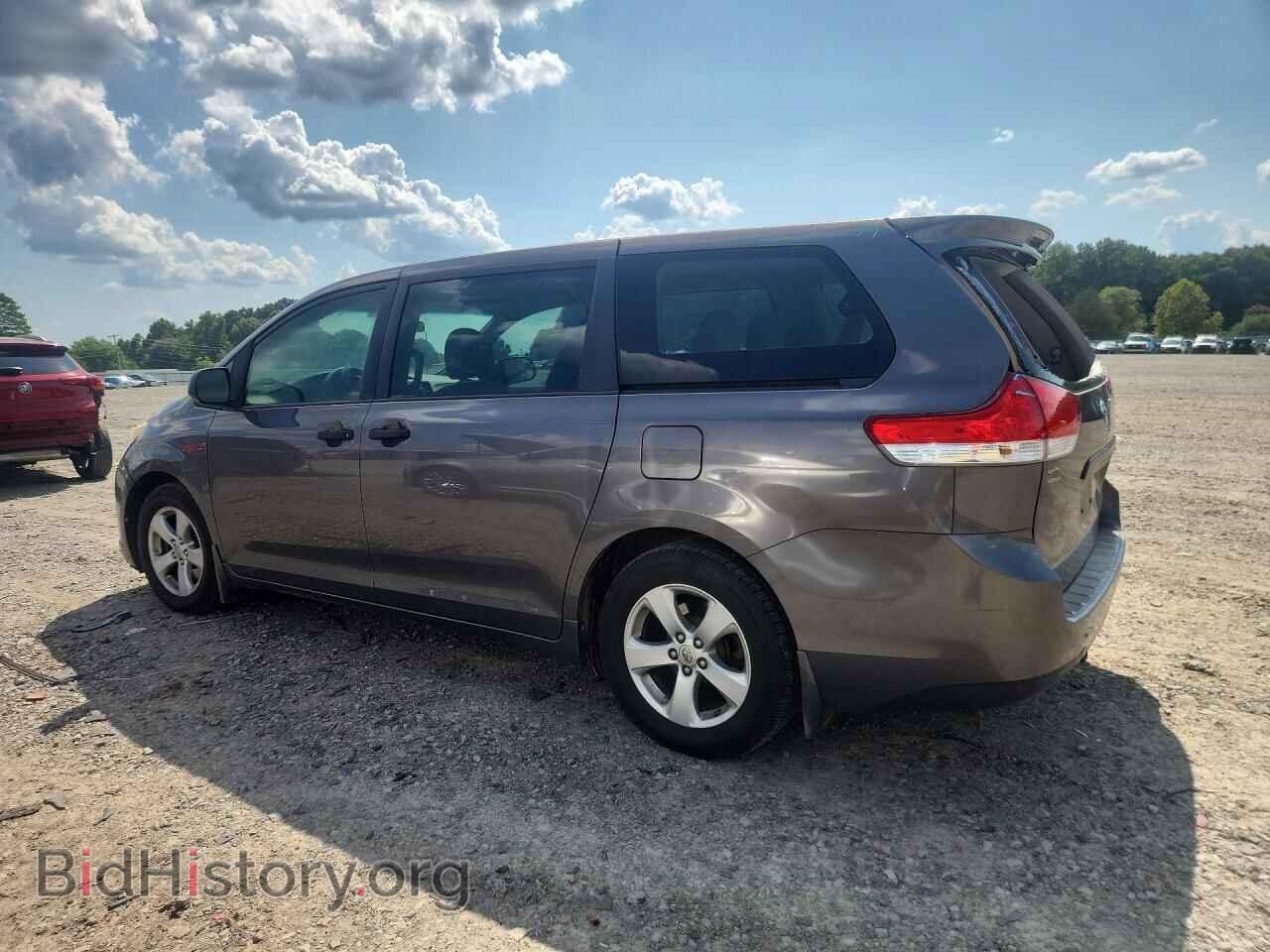 2013 TOYOTA SIENNA - VIN: 5TDZK3DC8DS398536 - Фото 2