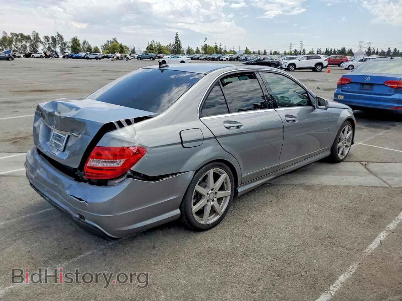 2013 MERCEDES-BENZ C-CLASS - VIN: WDDGF4HB9DA860706 - Фото 3