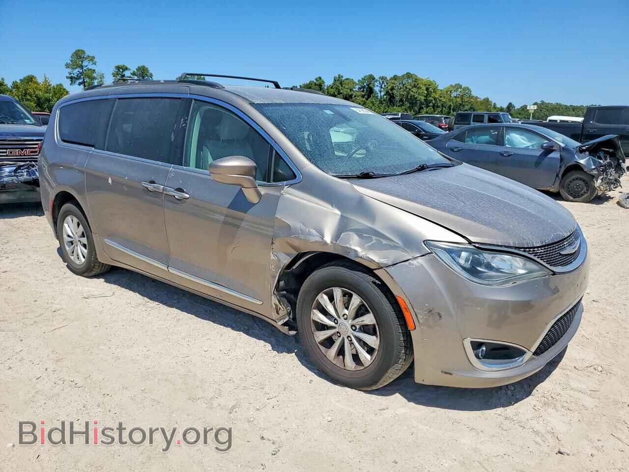 2017 CHRYSLER PACIFICA - VIN: 2C4RC1BGXHR741496 - Photo 4
