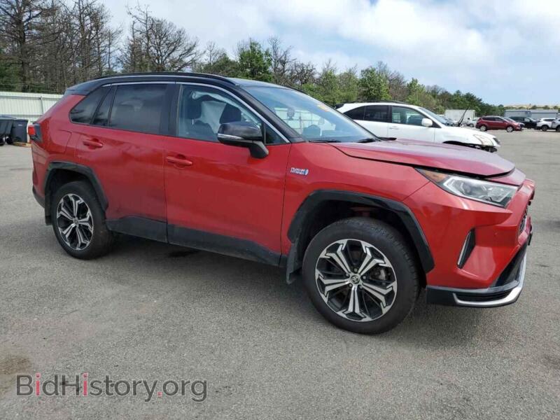 2021 Toyota RAV4 (VIN JTMFB3FV6MD015447) — фото 4 из 14