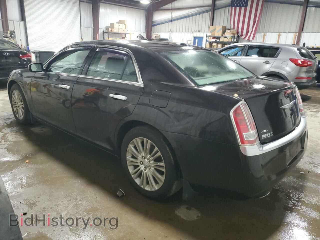 2012 CHRYSLER 300 - VIN: 2C3CCASTXCH280077 - Фото 2
