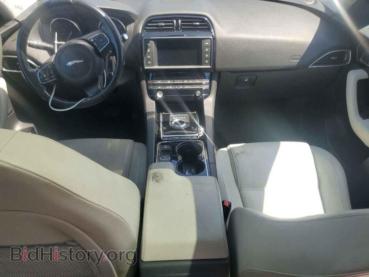 2017 JAGUAR F-PACE - VIN: SADCK2BN2HA087888 - Фото 8