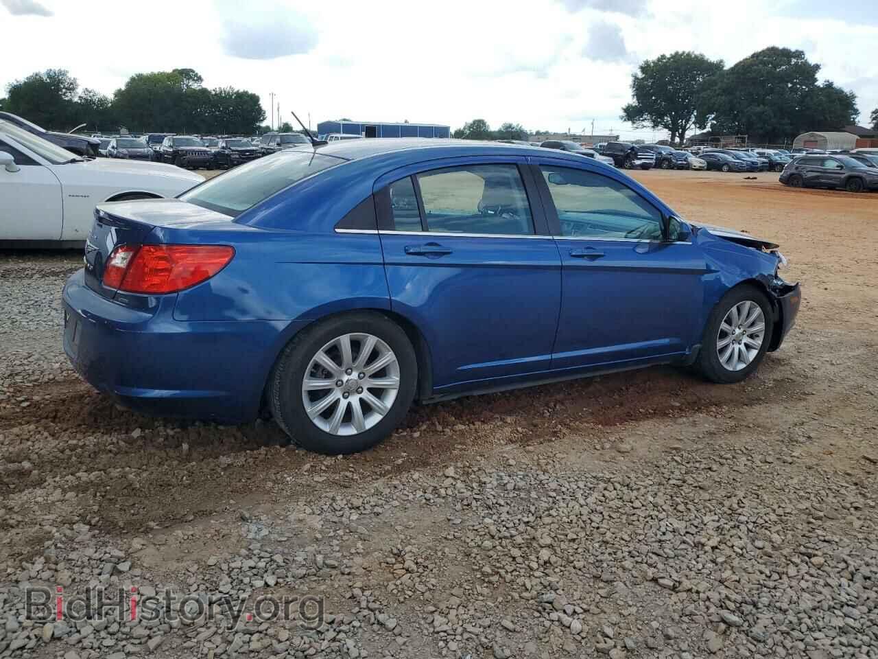2010 CHRYSLER SEBRING - VIN: 1C3CC5FB1AN111272 - Фото 3