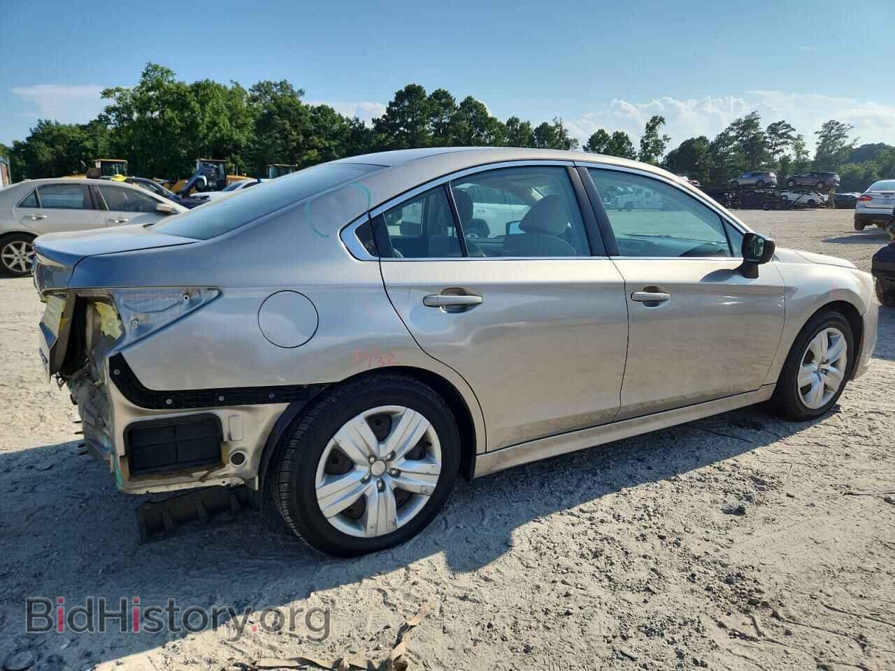 2017 SUBARU LEGACY - VIN: 4S3BNAA69H3054457 - Фото 3