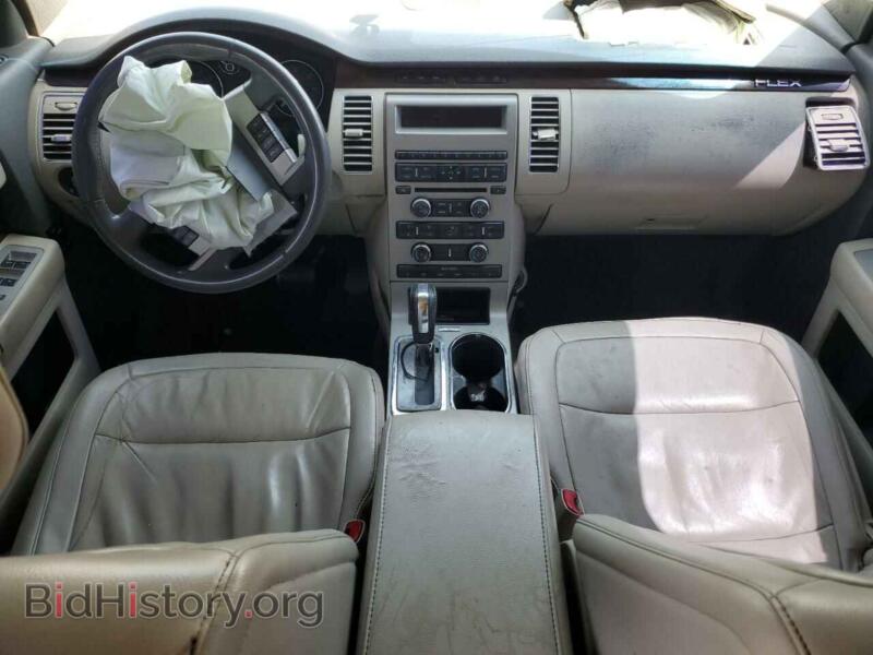 2011 Ford FLEX (VIN 2FMGK5CCXBBD20533) — photo 8 of 13