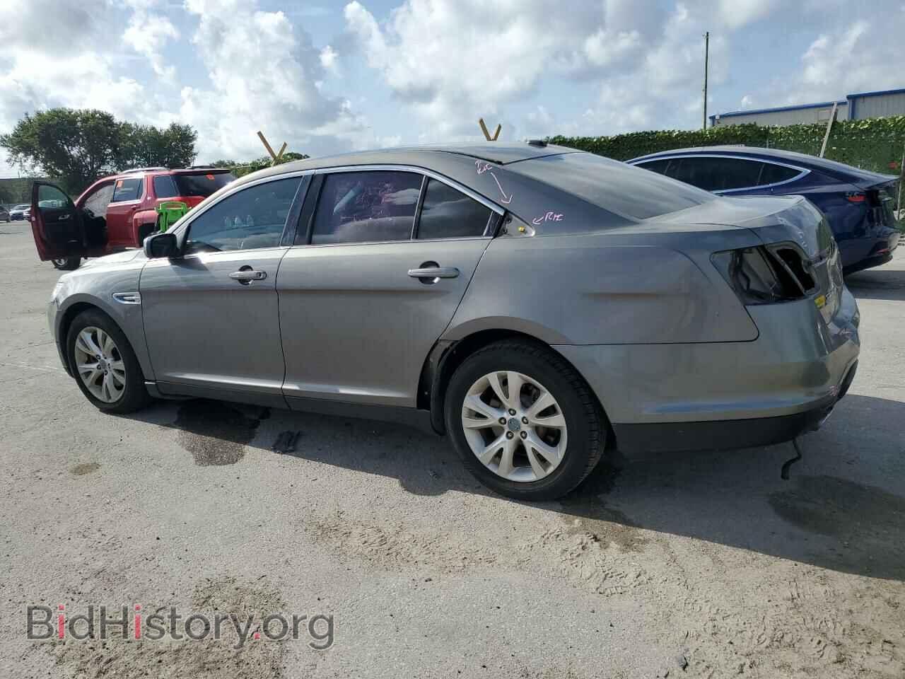 2011 FORD TAURUS - VIN: 1FAHP2EW3BG112301 - Фото 2