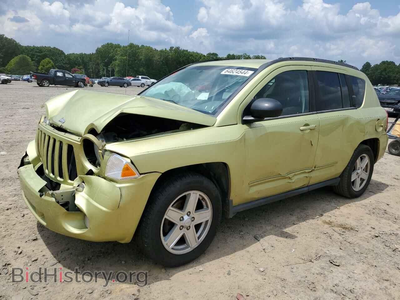 Photo 1J4NT4FA4AD523658 - JEEP COMPASS 2010