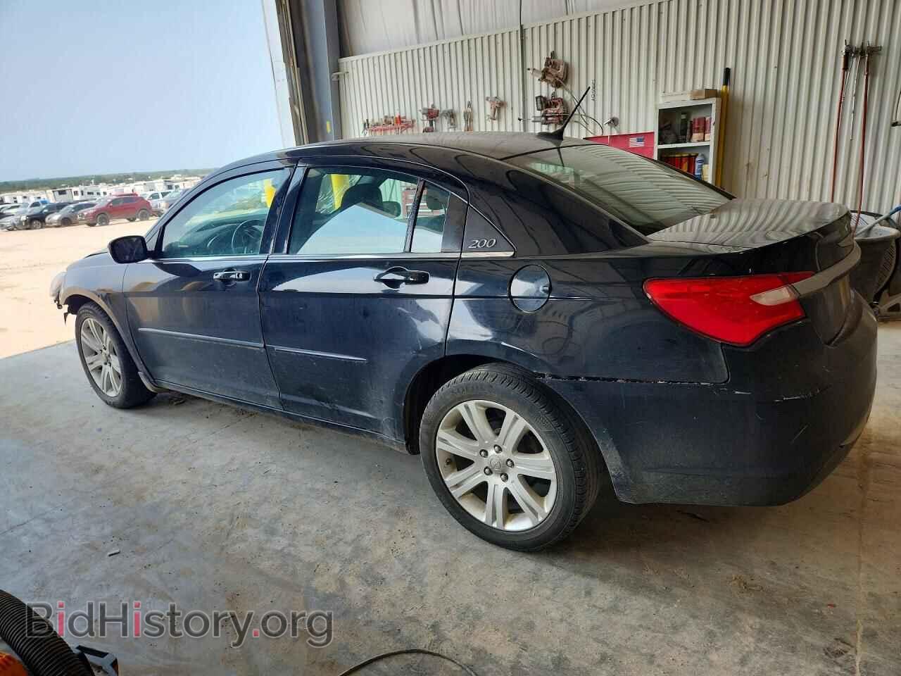 2013 CHRYSLER 200 - VIN: 1C3CCBBB0DN666013 - Photo 2