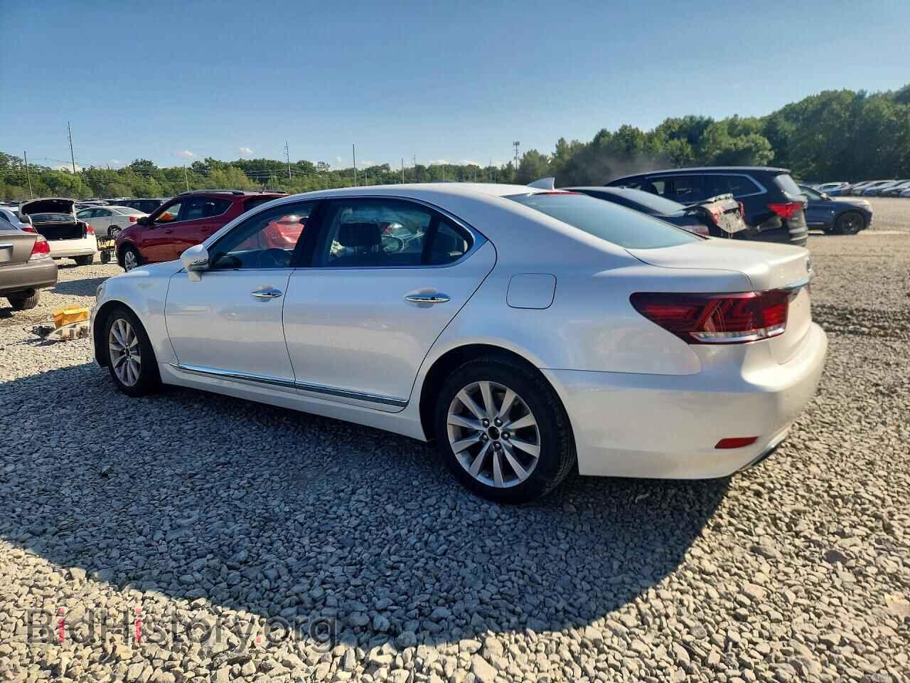 2016 LEXUS LS460 - VIN: JTHDL5EF6G5007775 - Photo 2