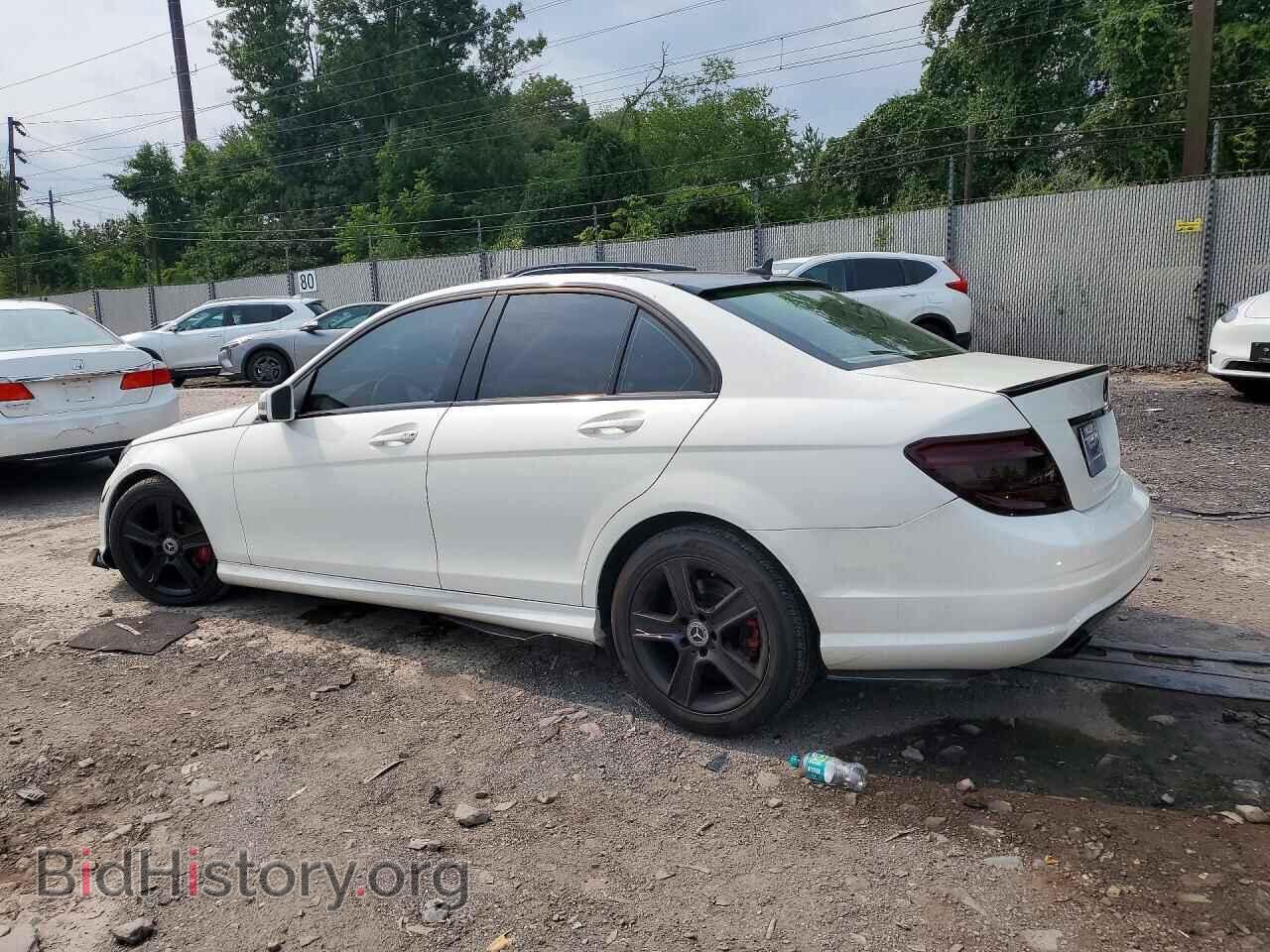 2011 MERCEDES-BENZ C-CLASS - VIN: WDDGF8BB7BR183105 - Фото 2