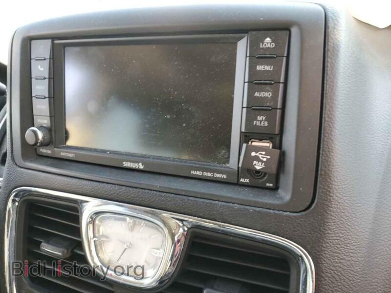 2016 Chrysler MINIVAN (VIN 2C4RC1CG0GR175202) — photo 9 of 10